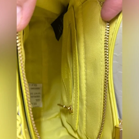 Bebe Erika Textured Vegan Leather Mini Shopper bag - Picture 3 of 10